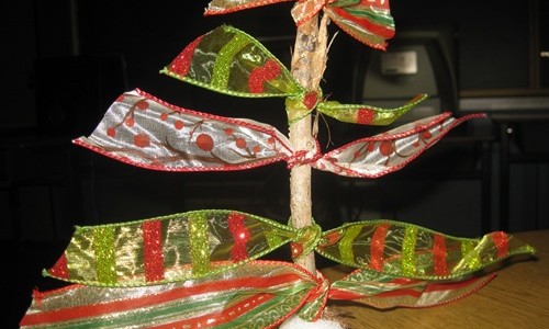 ribbontree1.jpg ribbontree1.jpg